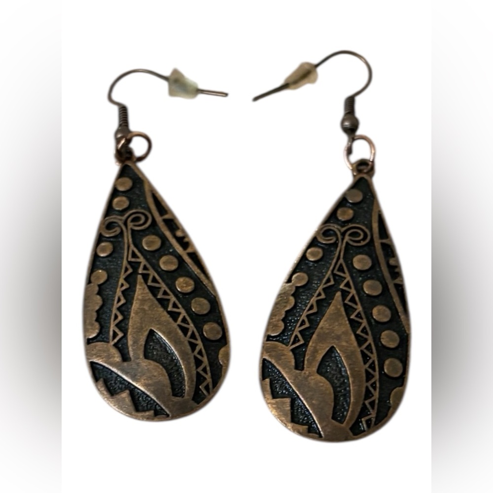 Elegant Bronze and Black Teardrop Earrings